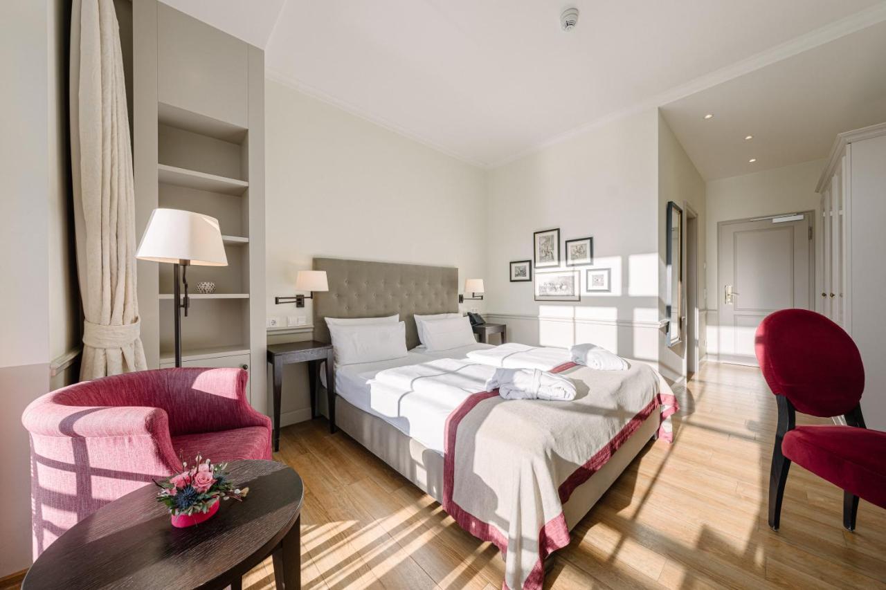 Parkhotel Surenburg โฮร์สเทล ภายนอก รูปภาพ