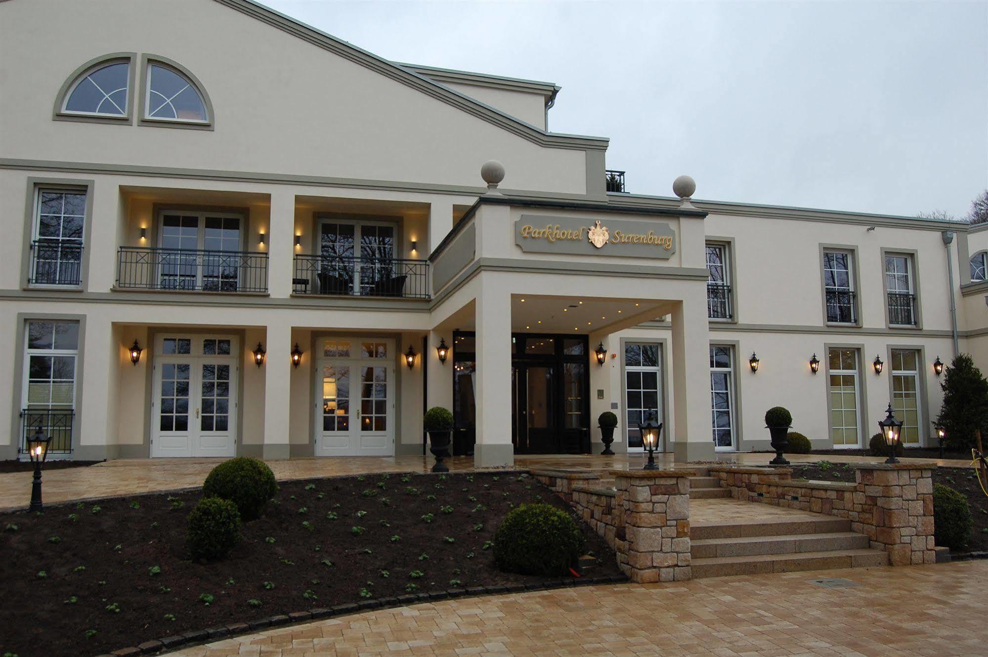 Parkhotel Surenburg โฮร์สเทล ภายนอก รูปภาพ