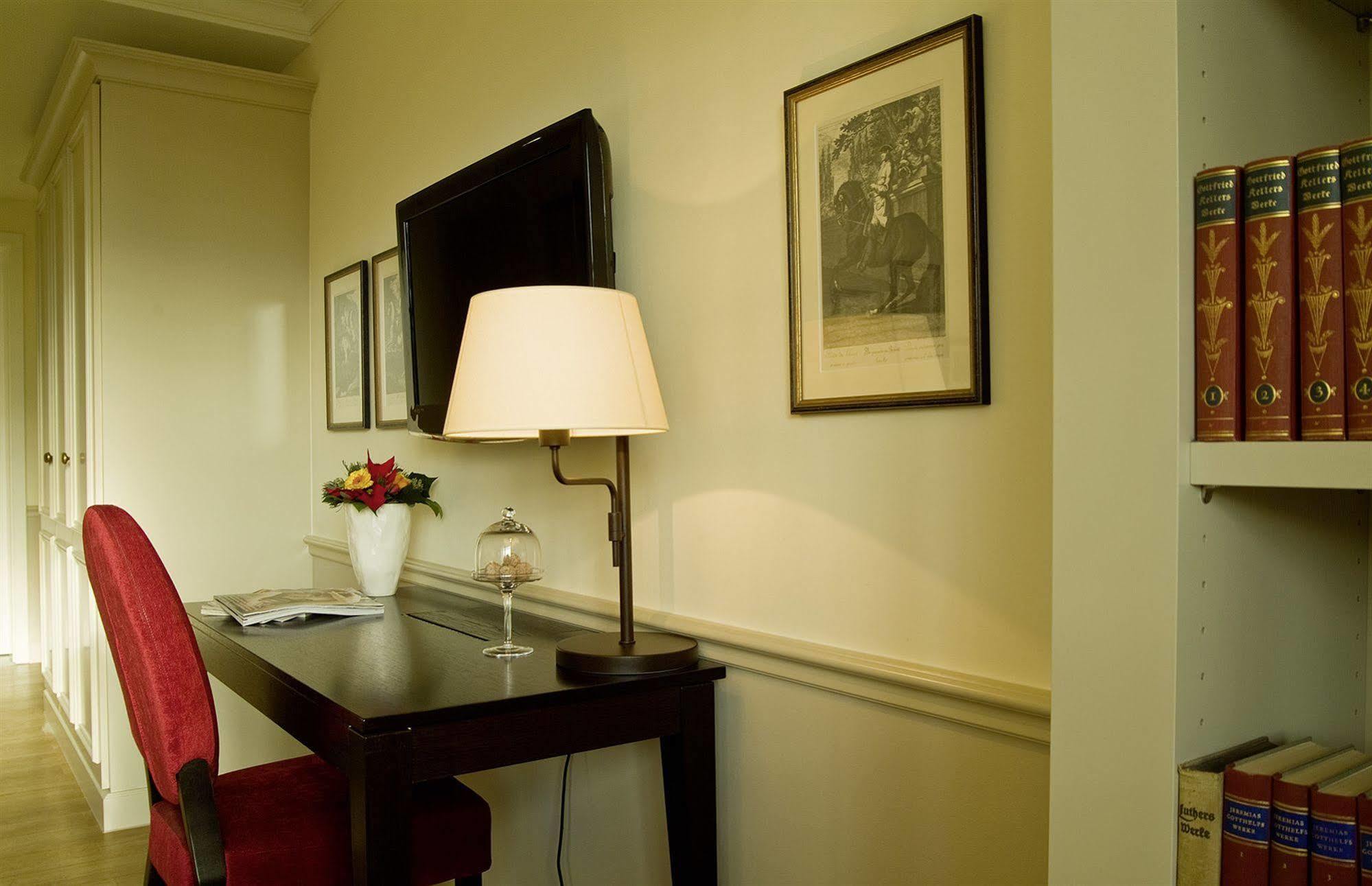 Parkhotel Surenburg โฮร์สเทล ภายนอก รูปภาพ