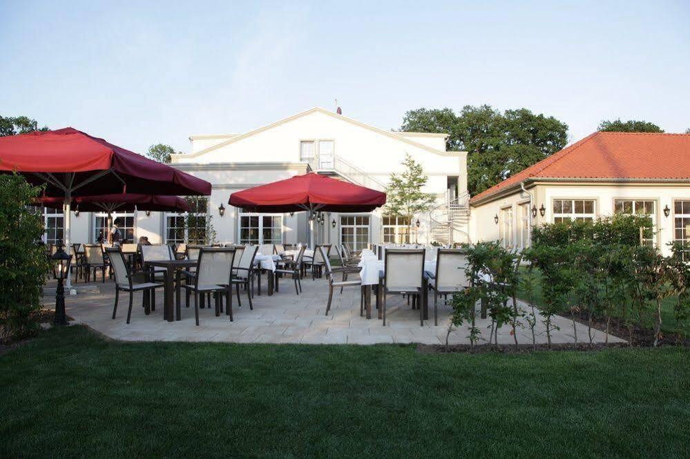 Parkhotel Surenburg โฮร์สเทล ภายนอก รูปภาพ